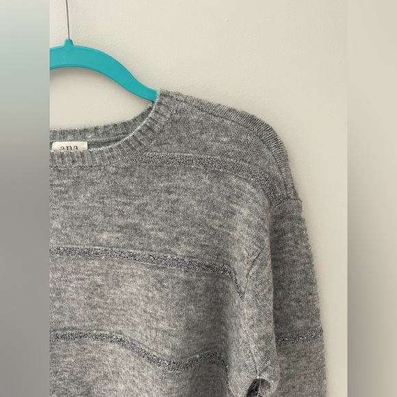 a.n.a Charcoal Gray Women's Crew Neck Sweater - Picture 4 of 7